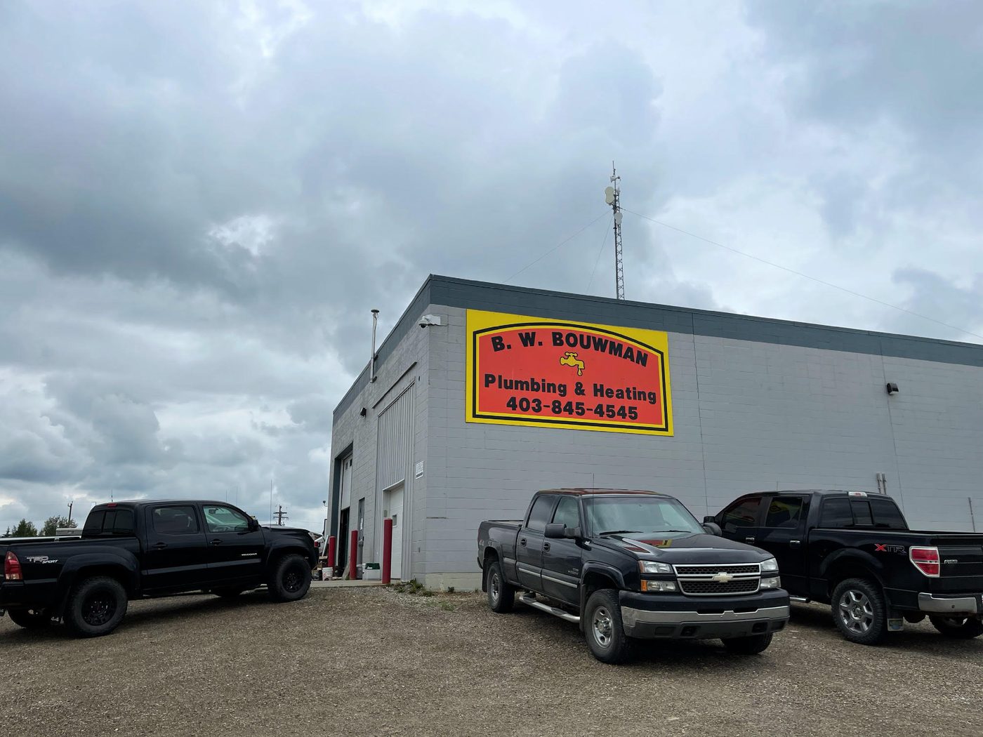 B.W. Bouwman shop and trucks